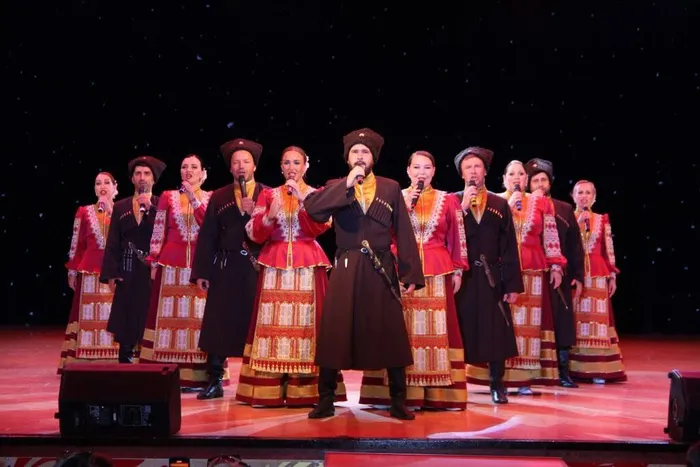 photo_5213118058938358125_y