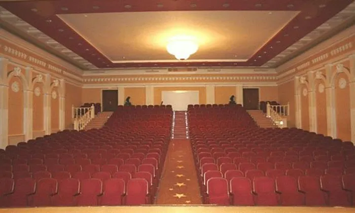 gorodskoj-teatr-anapa_203