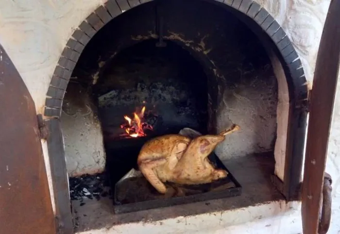 225742