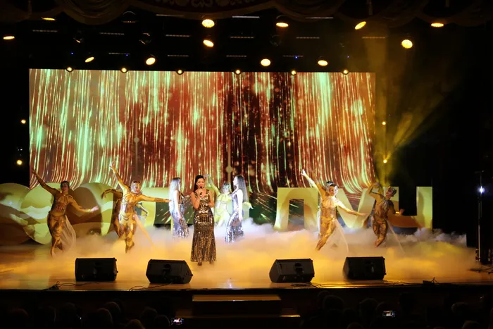 Ди луч Забава